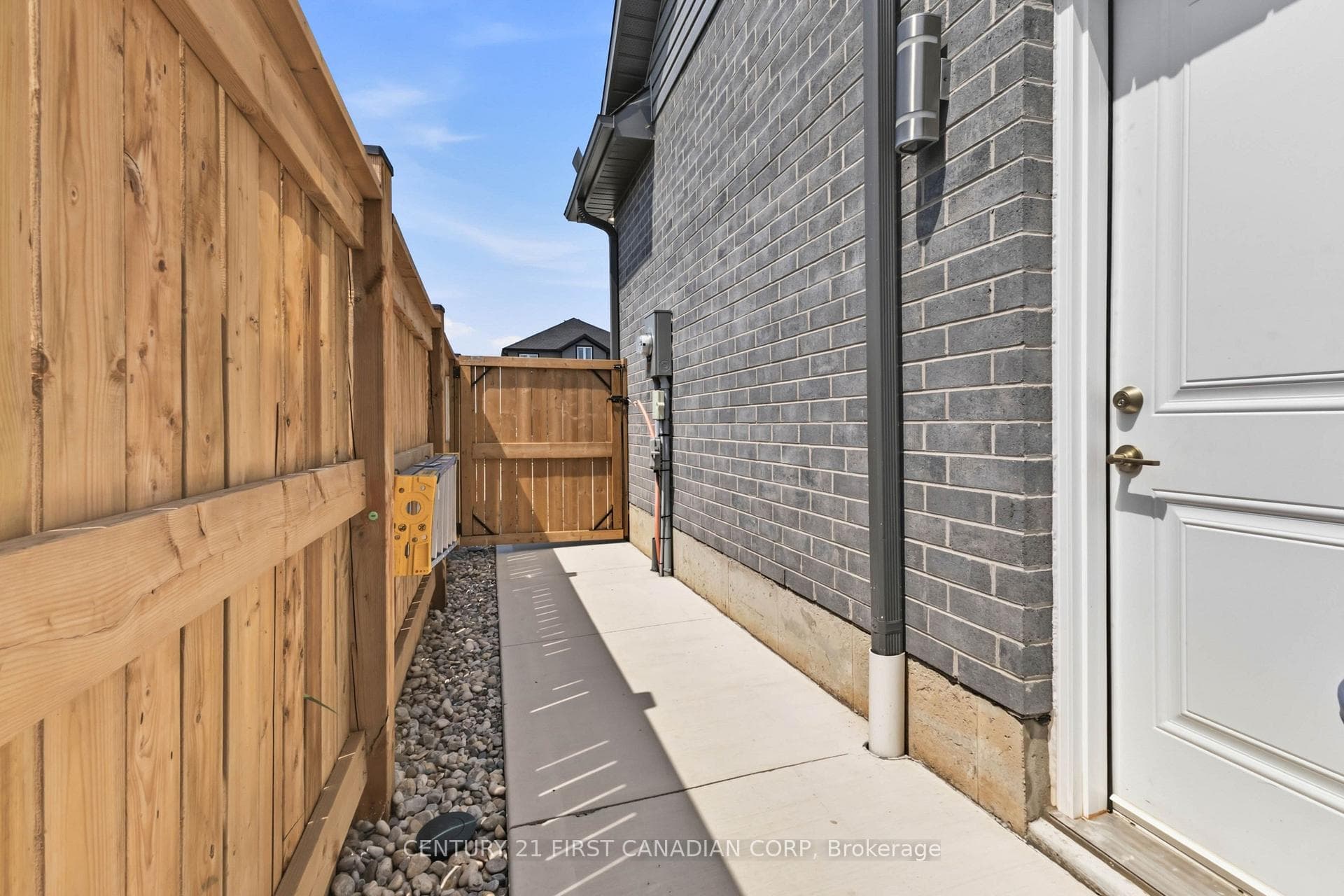 68 Rosina Lane photo 42