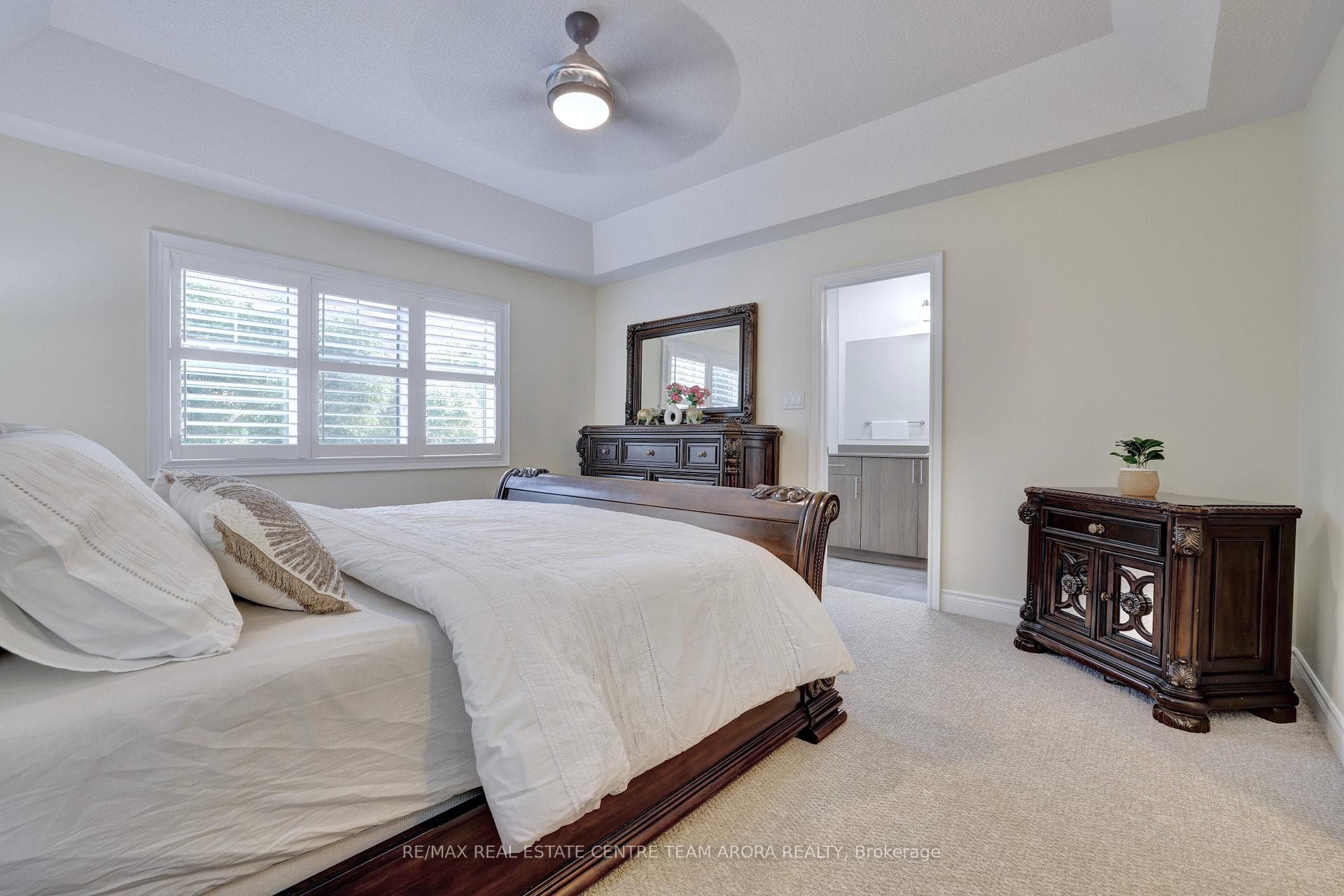 86 Lady Evelyn Crescent photo 17