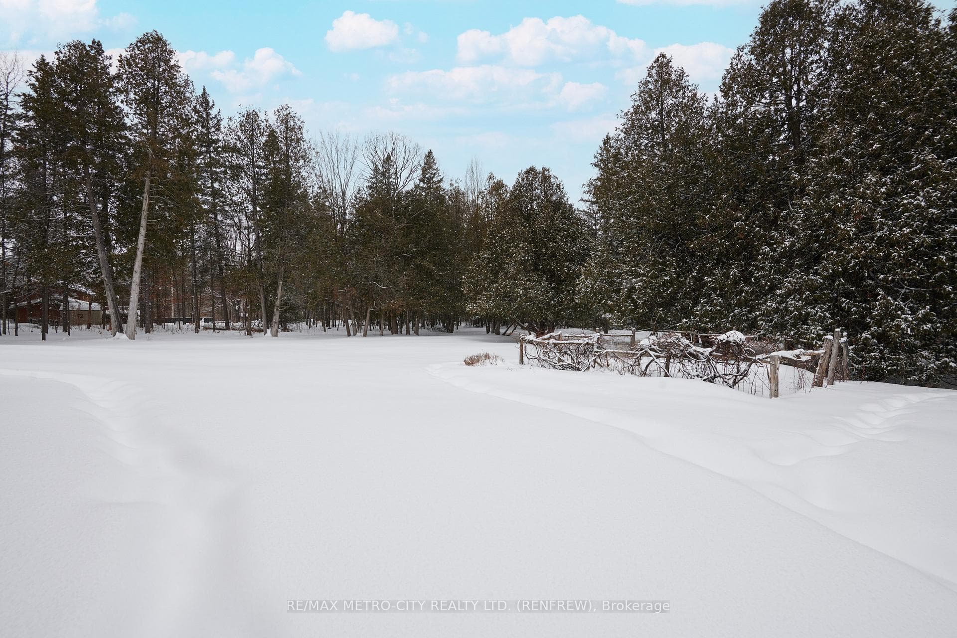 128 Burns Drive photo 39