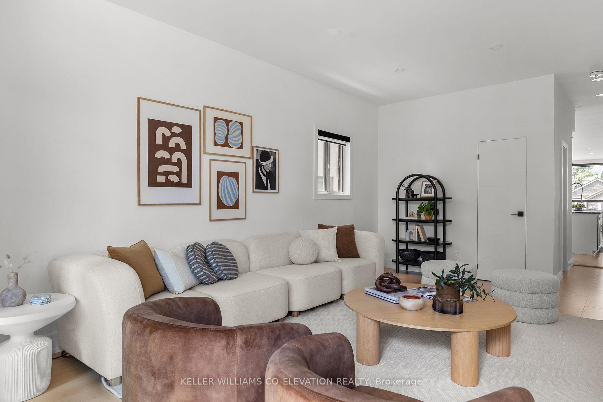 883 Cosburn Avenue photo 16