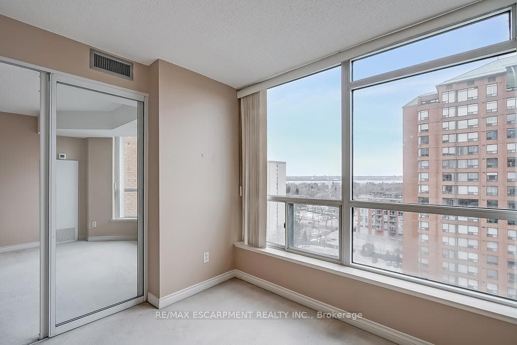 1276 MAPLE CROSSING Boulevard Unit 1509 photo 20