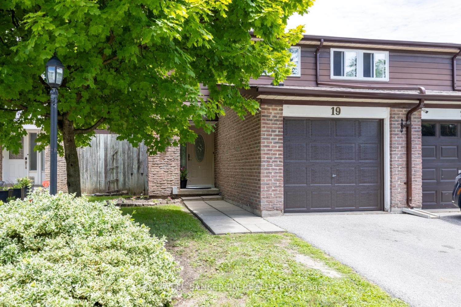 350 Camelot Court Unit 19 photo 1