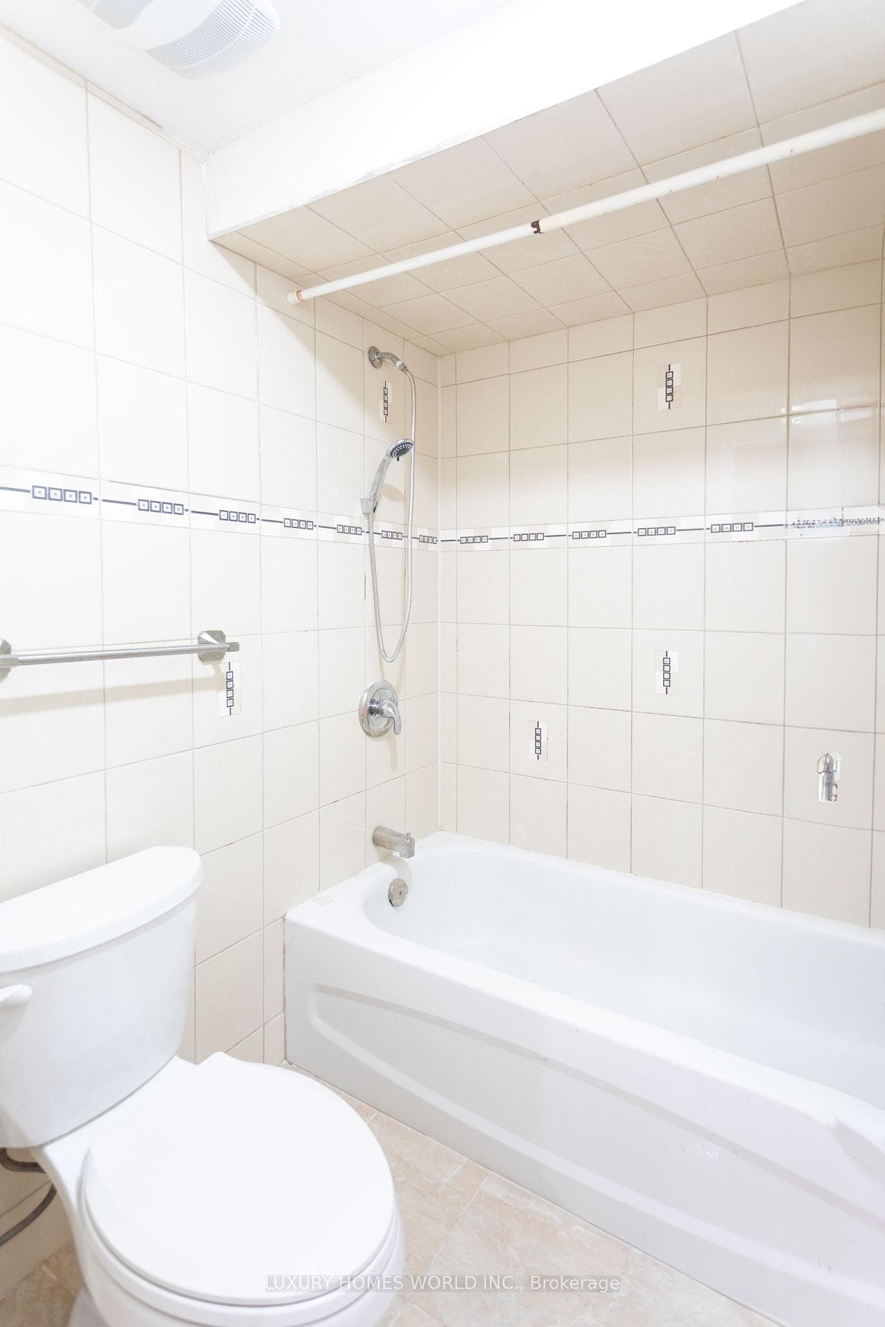 30 Lampman Drive photo 11