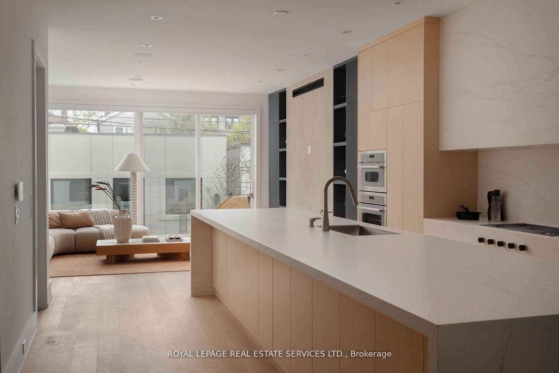 237 Bedford Park Avenue photo 9