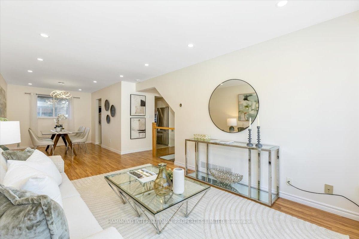 35 Stately Way photo 7
