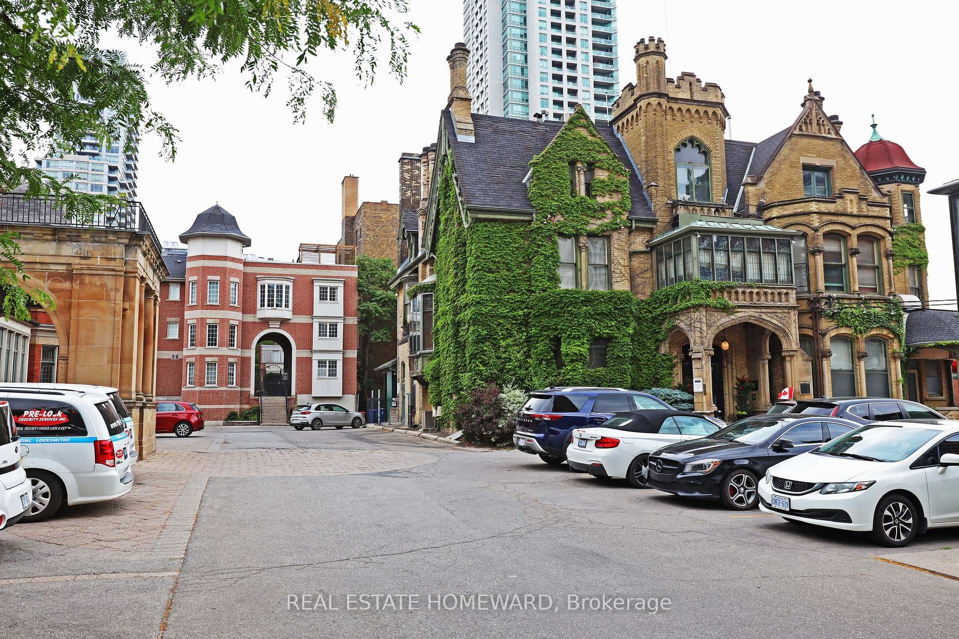 6 Wellesley Place Unit 30 photo 40