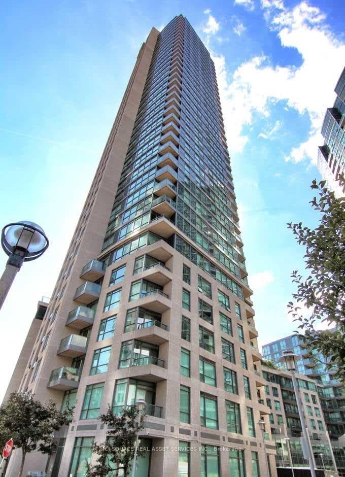 219 Fort York Boulevard Unit 2108 photo 2
