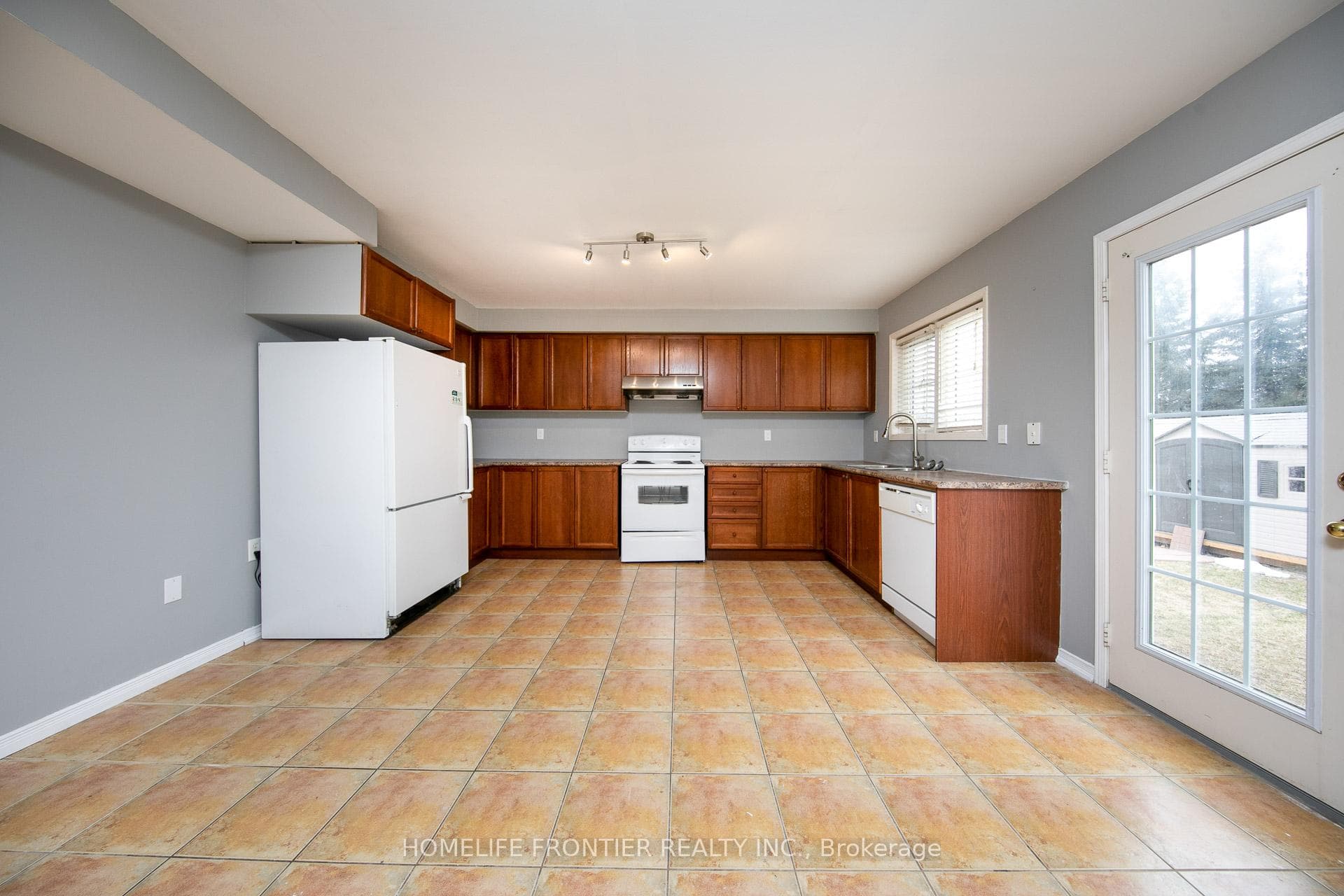 119 Norland Circle photo 7