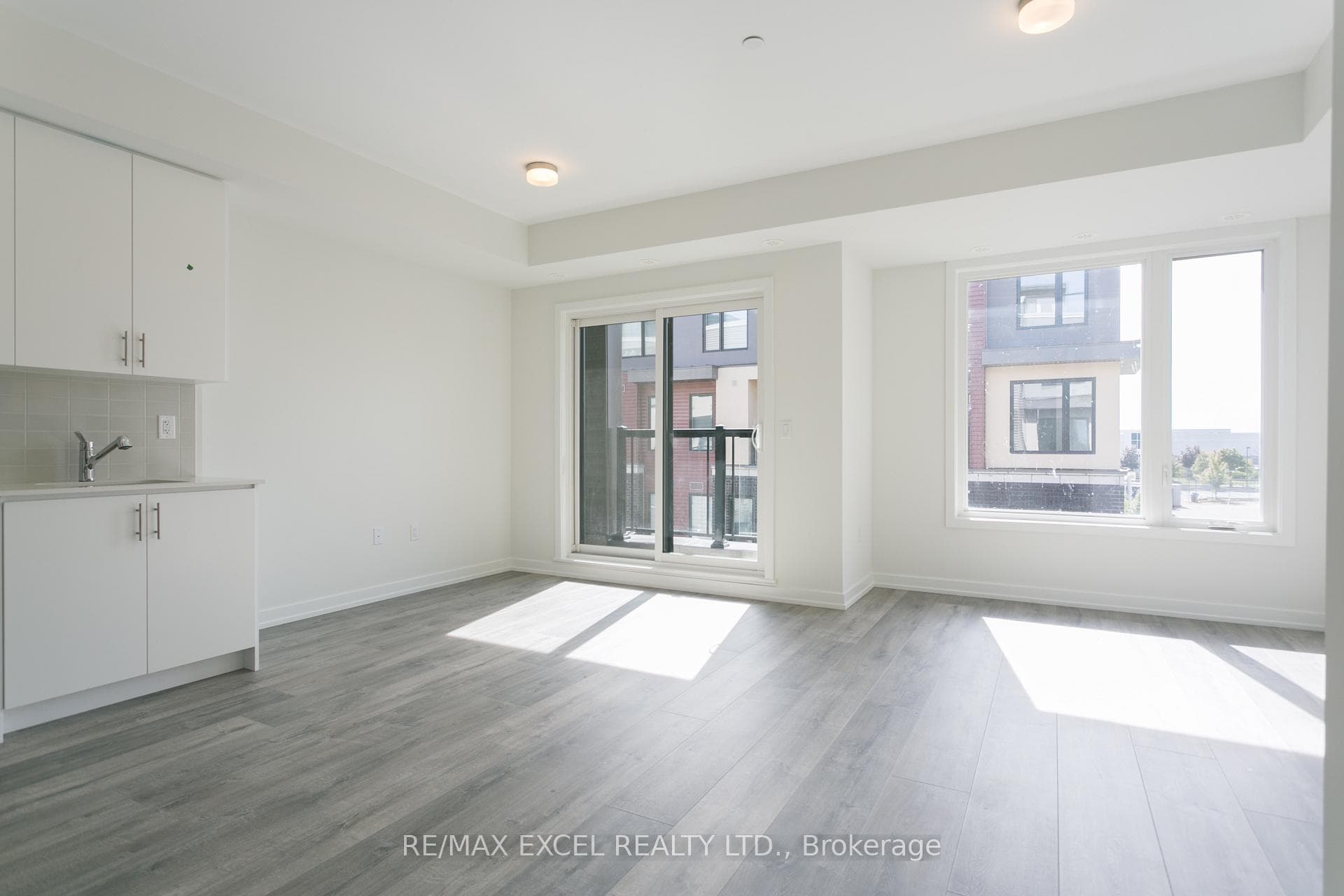 3562 Colonial Drive Unit 11 photo 5
