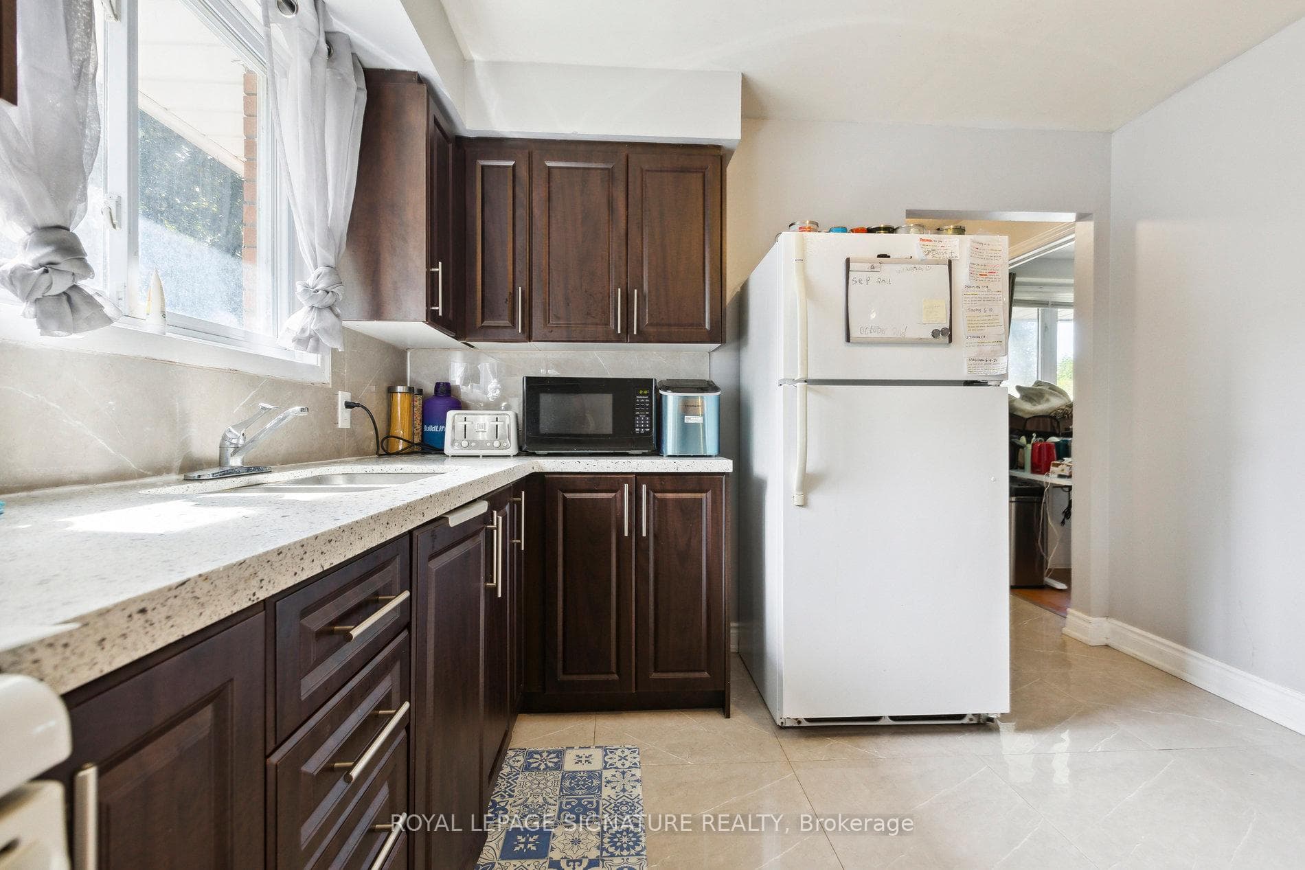 225B Cedarbrae Avenue photo 9