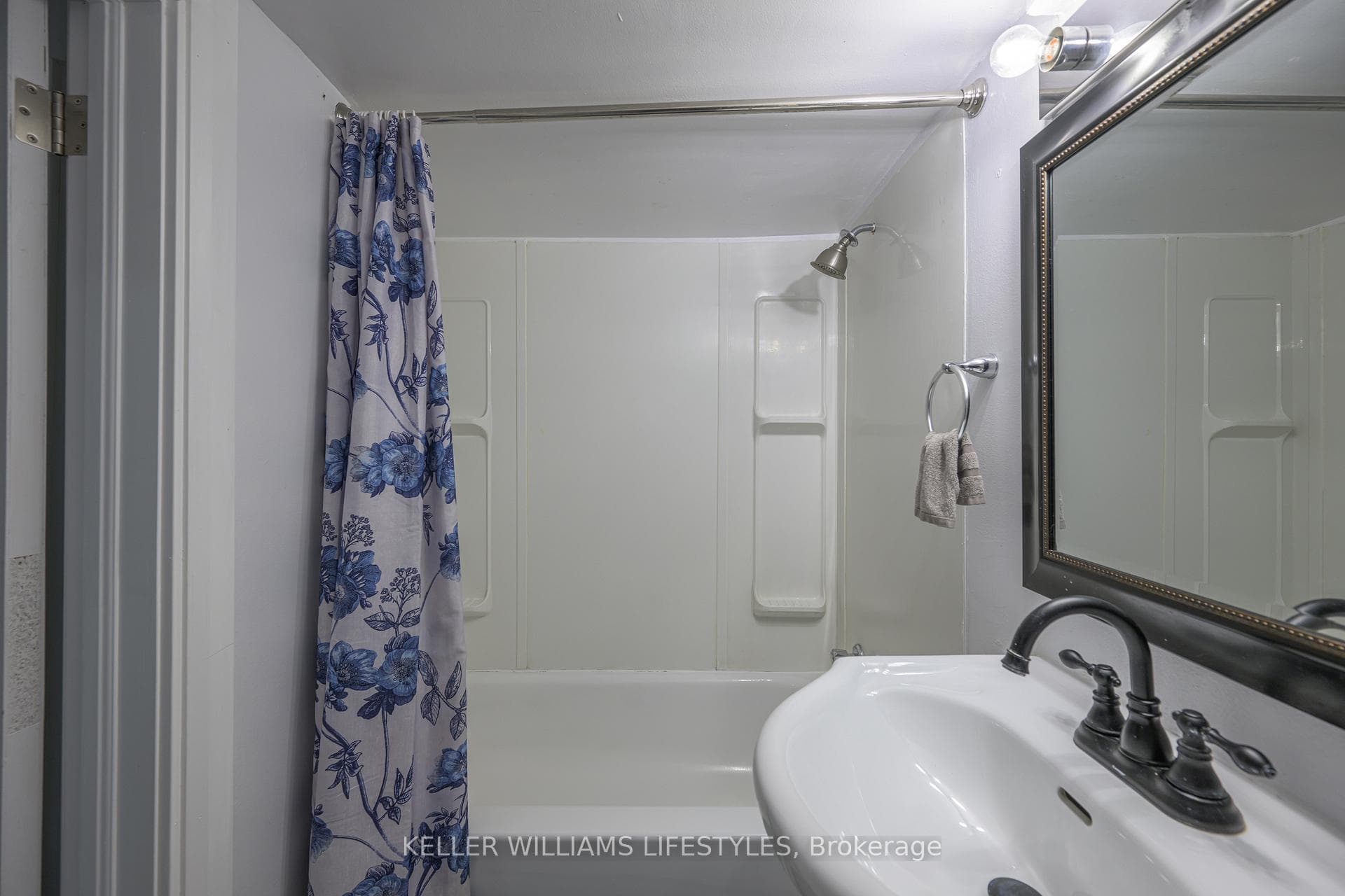 948 Princess Avenue photo 36