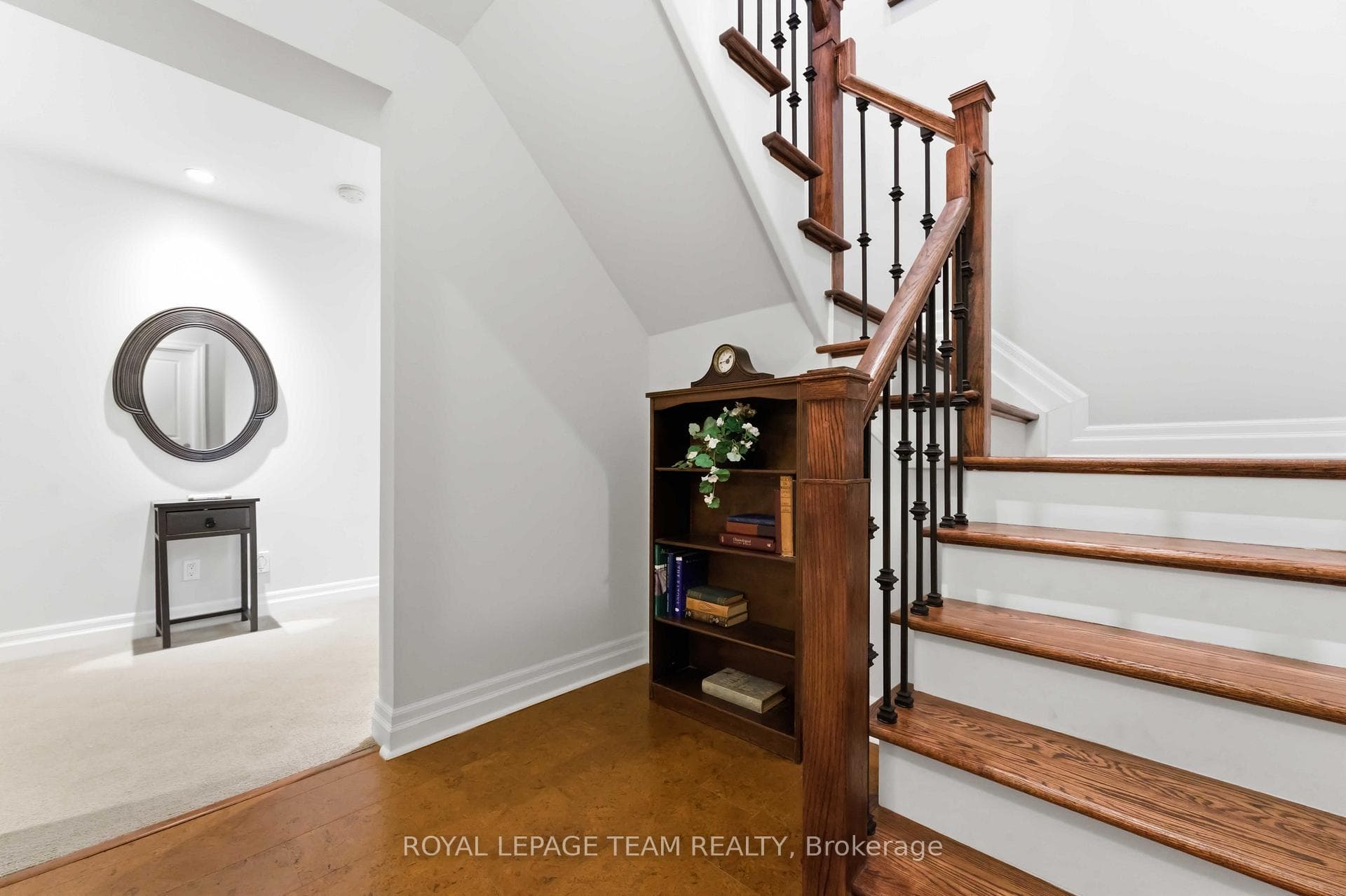 6 Waterford Way photo 31
