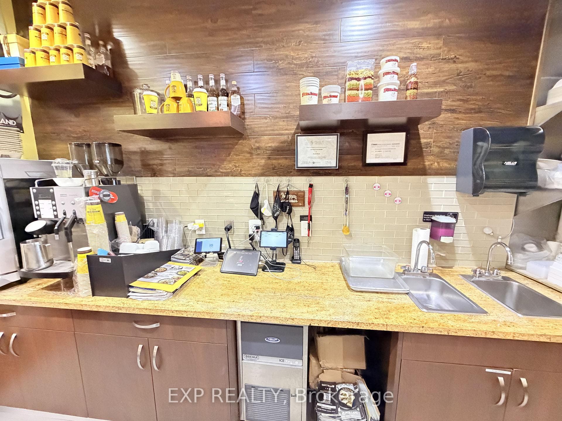 720 Spadina Avenue photo 23