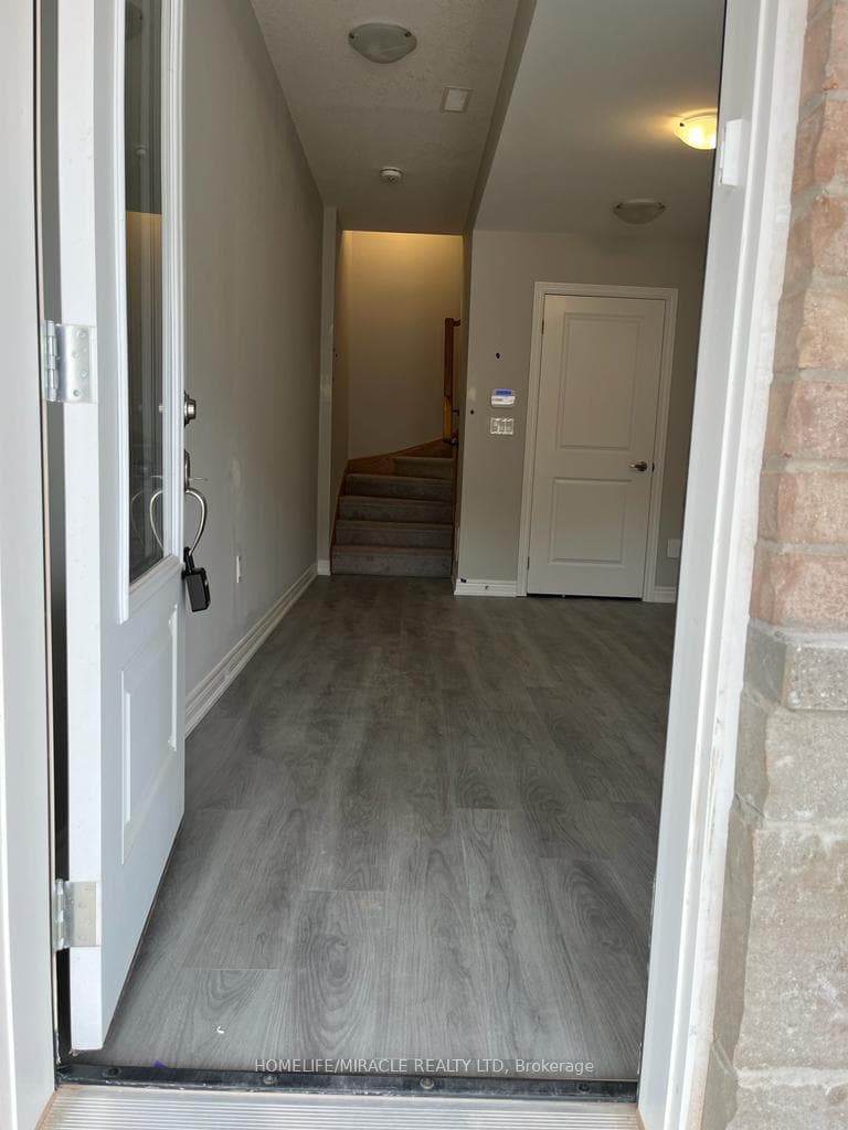 148 Sonoma Lane photo 2