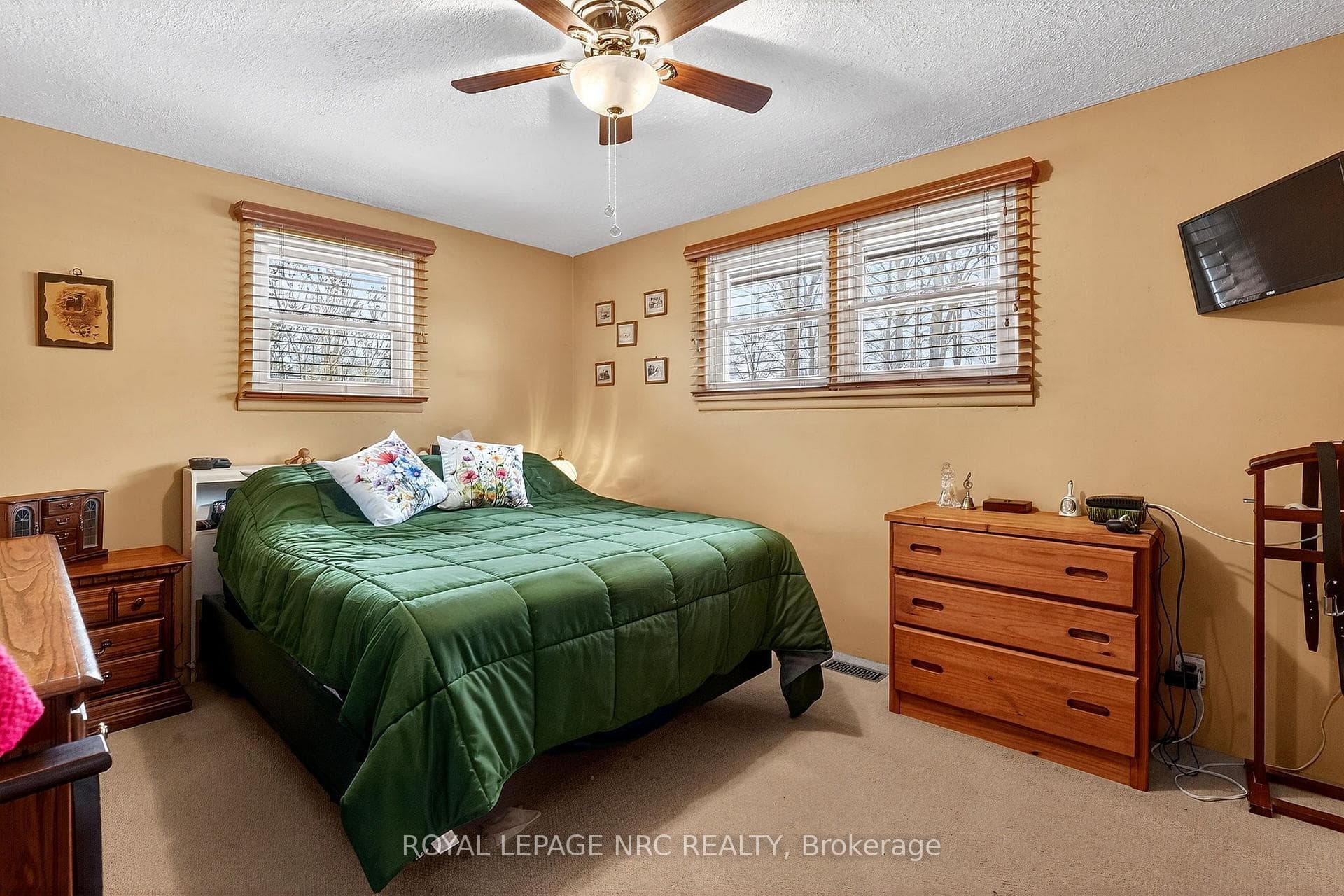 700 Lakeside Road photo 25