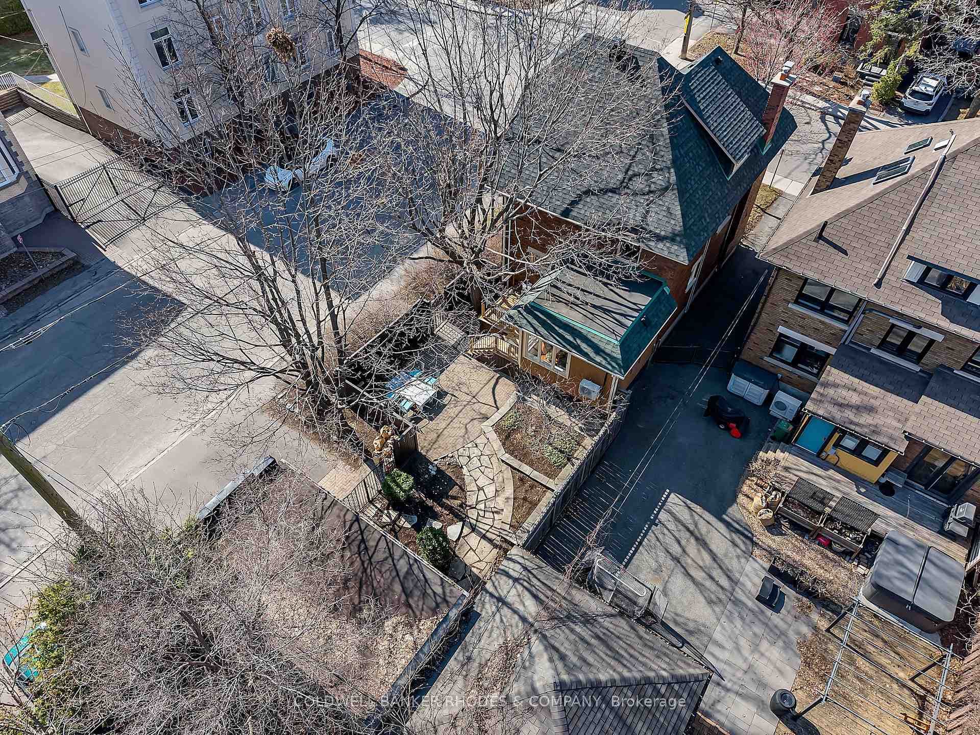 592 Besserer Street photo 41