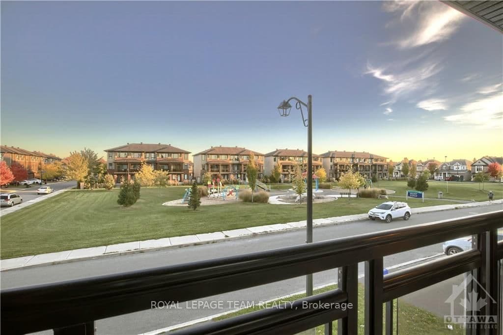 220 LEATHER LEAF Terrace photo 13