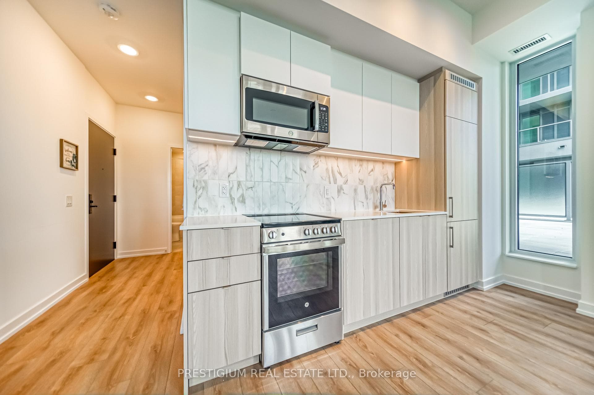 500 Dupont Street Unit 303 photo 10