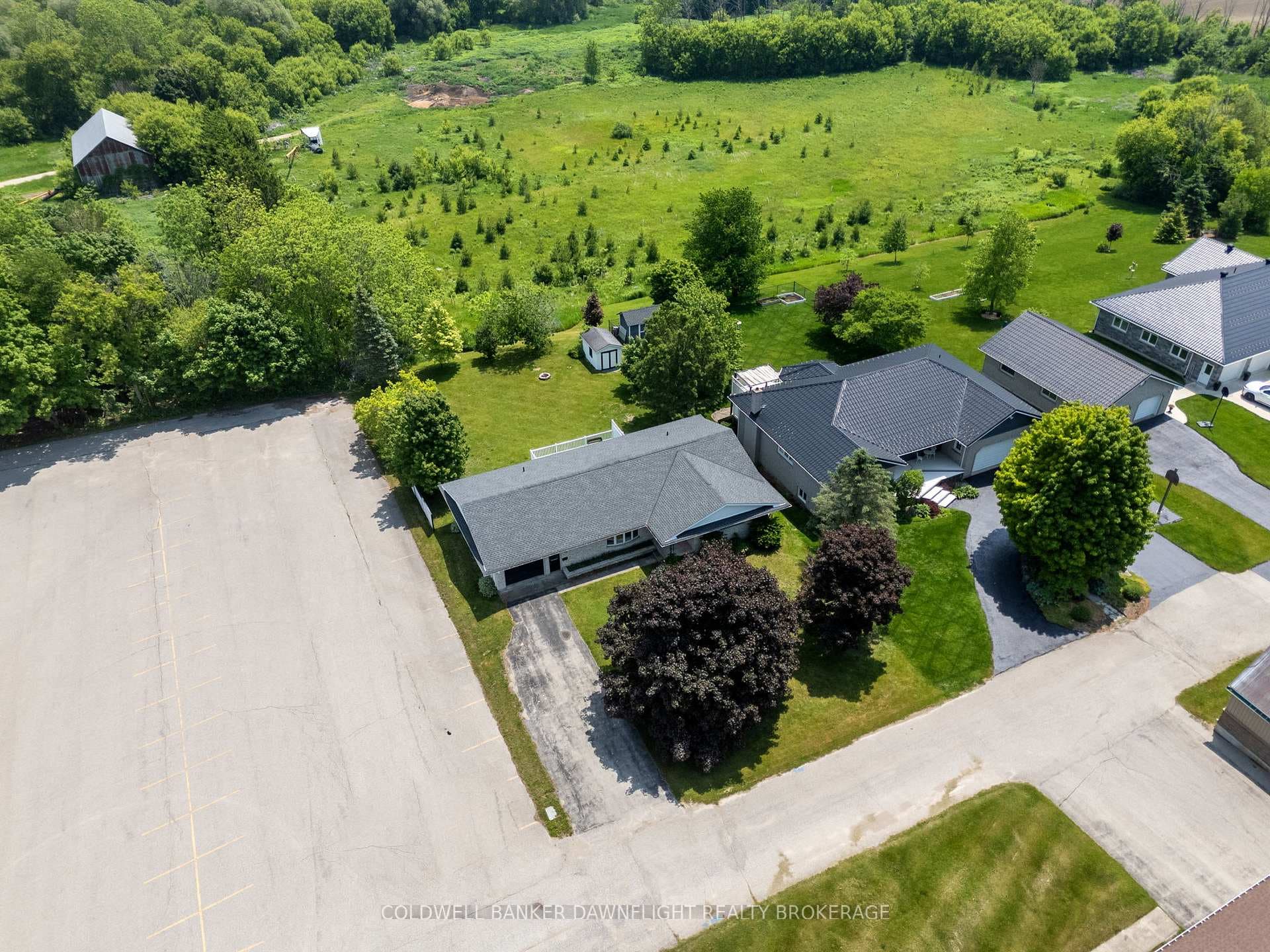 275 Place St Street photo 40