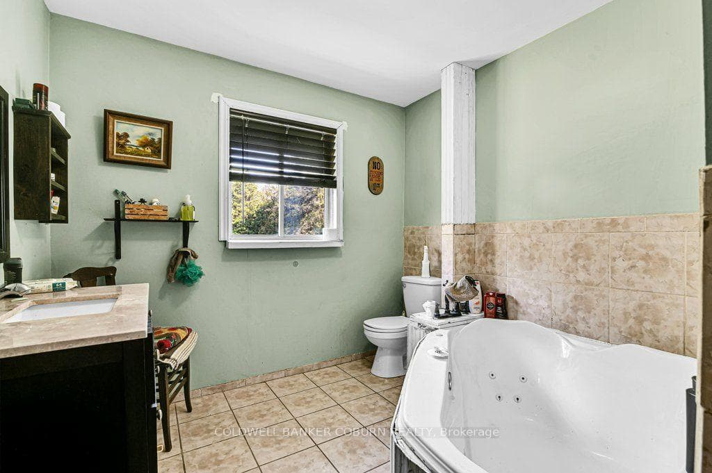 Upstairs Bath