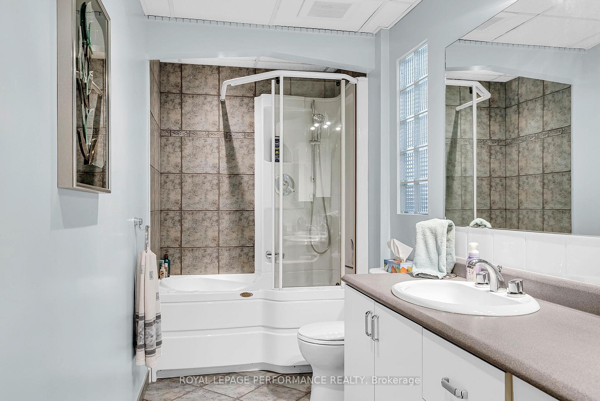 220 Dunbar Avenue photo 30