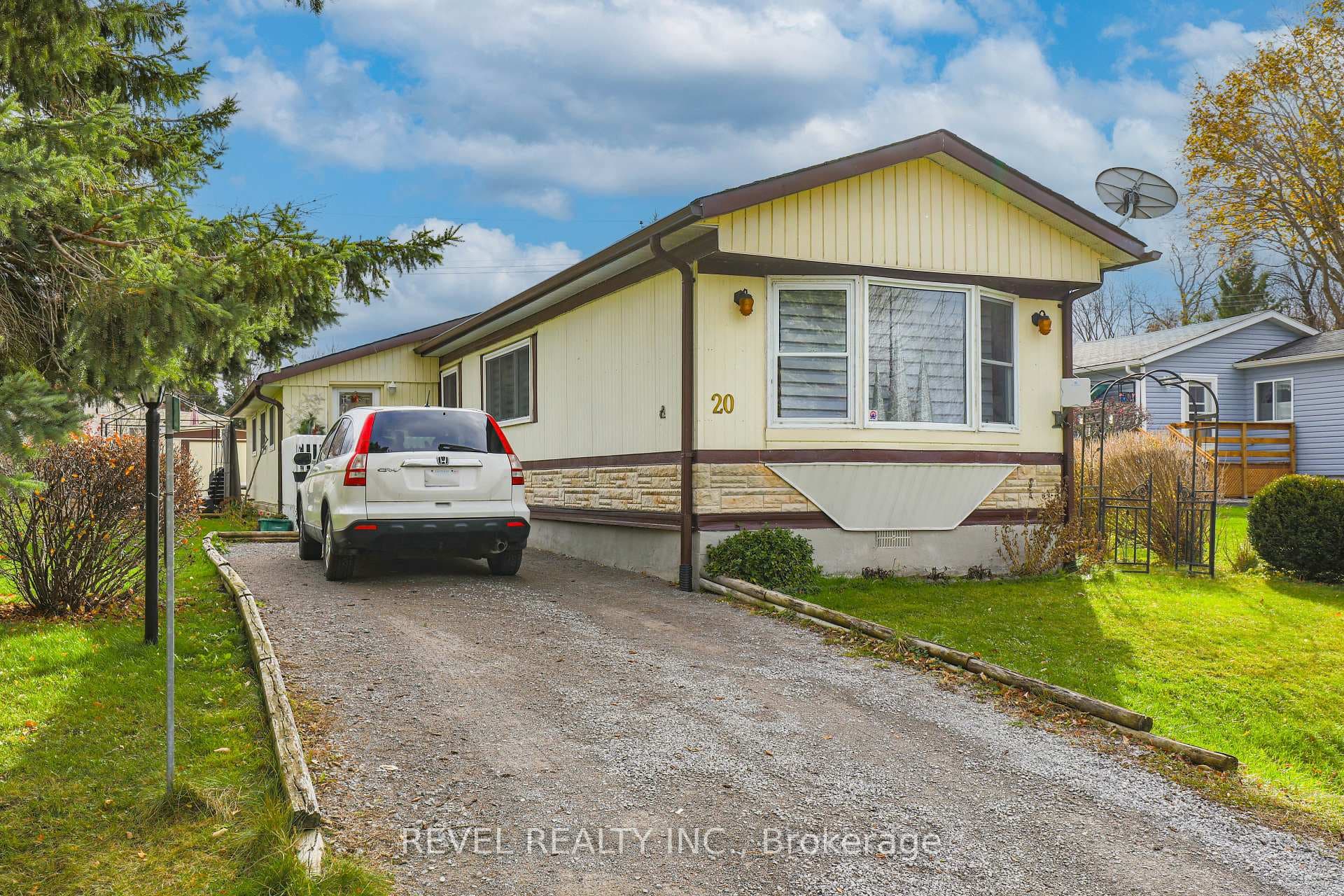 20 Homewood Avenue photo 4