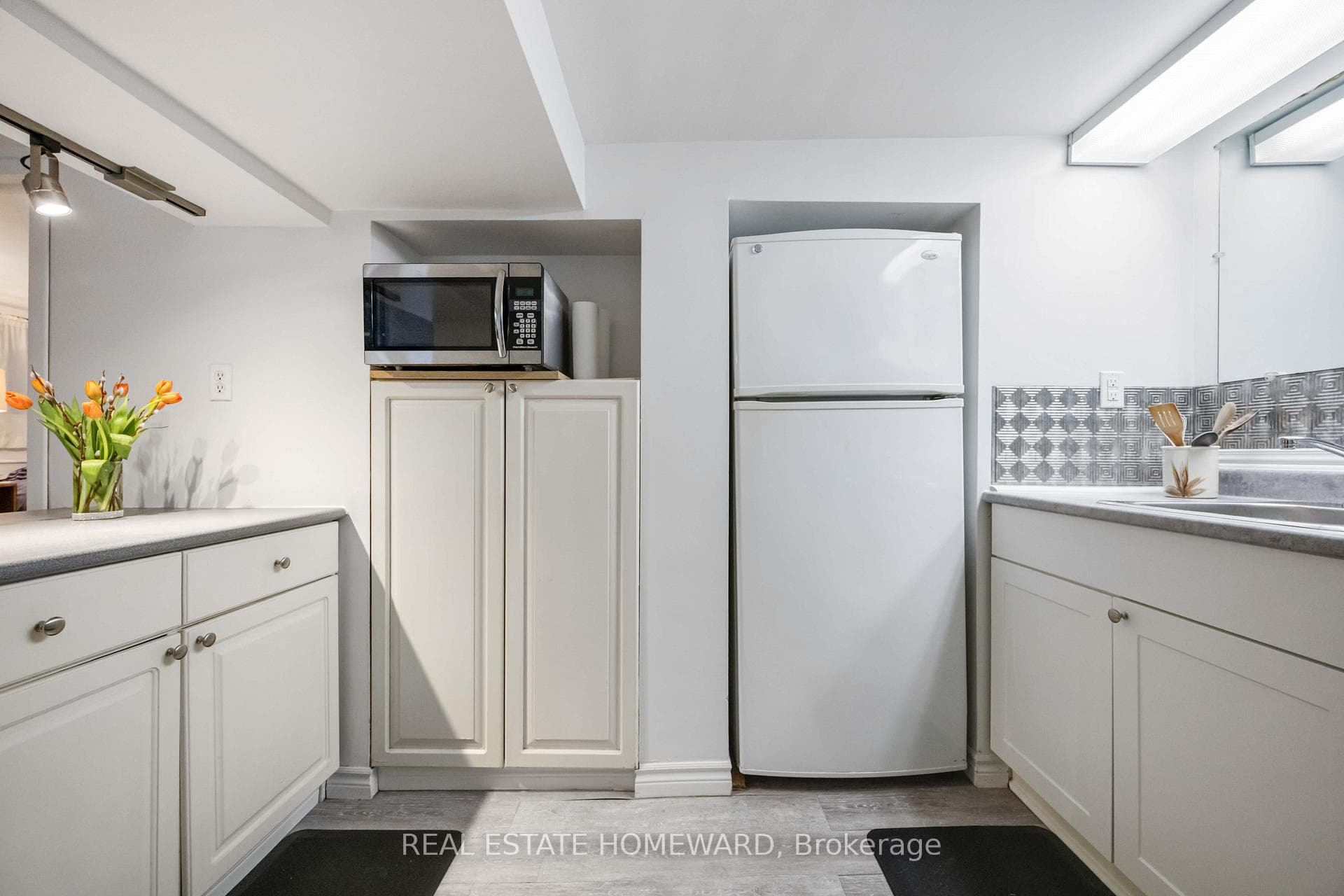 130 Kenilworth Avenue photo 20