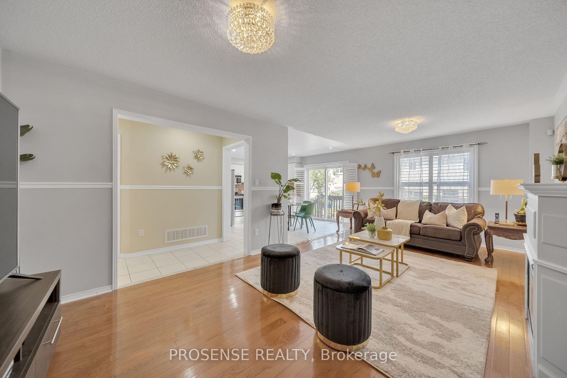7 Mistycreek Crescent photo 10