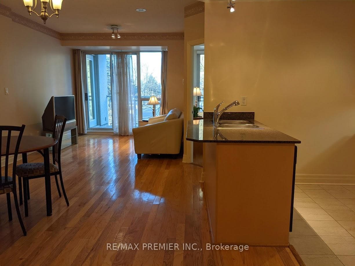 88 Palace Pier Court Unit 301 photo 4