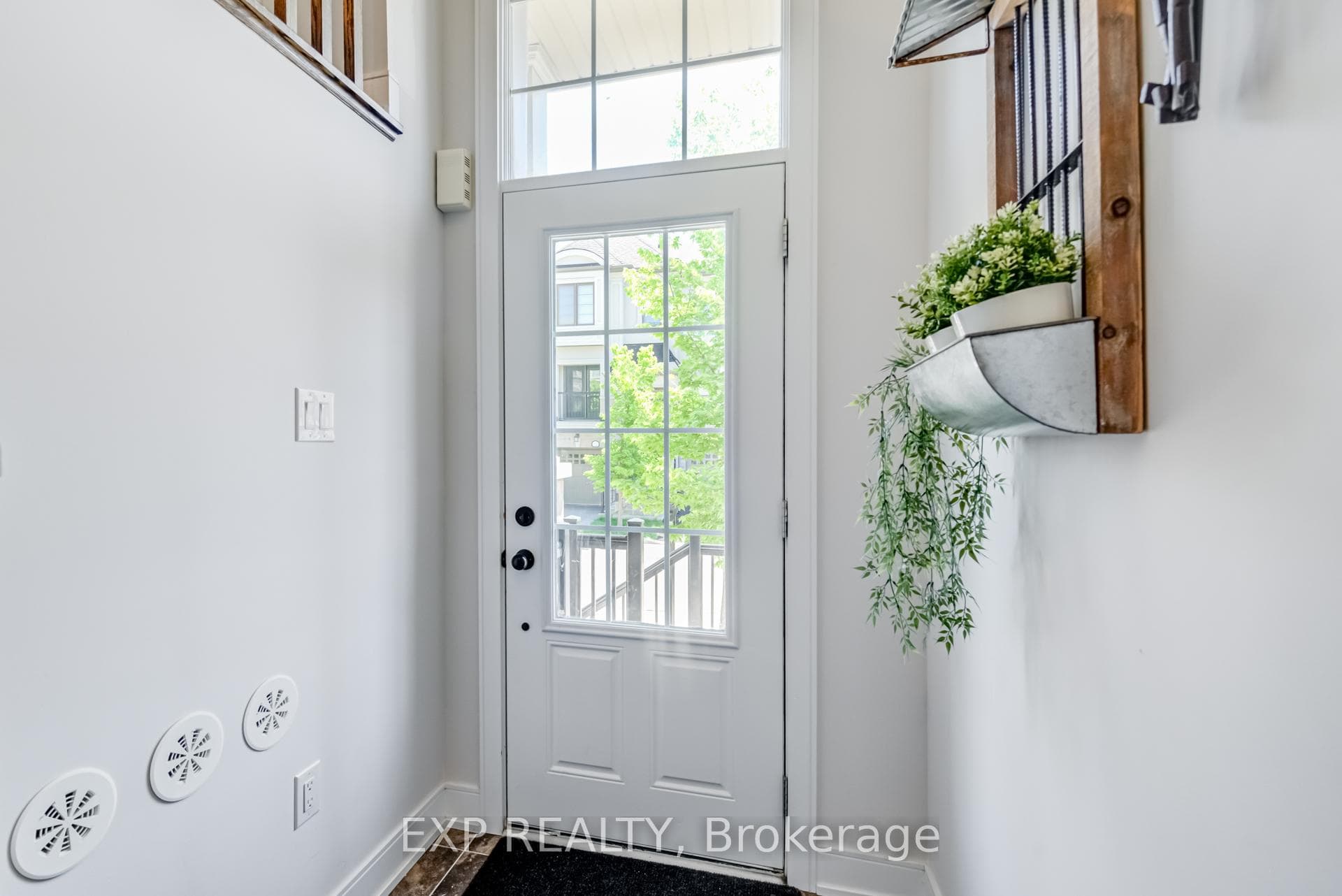 551 Mermaid Crescent photo 4