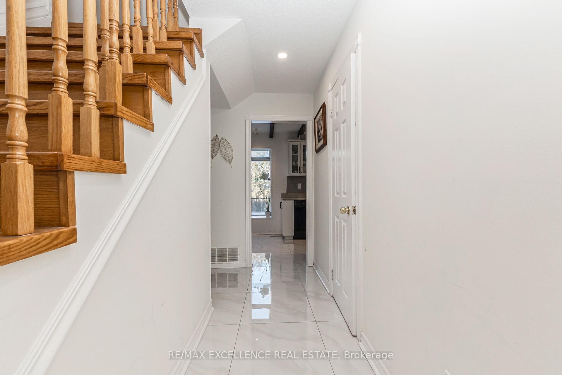 2962 Saint Malo Circle photo 3