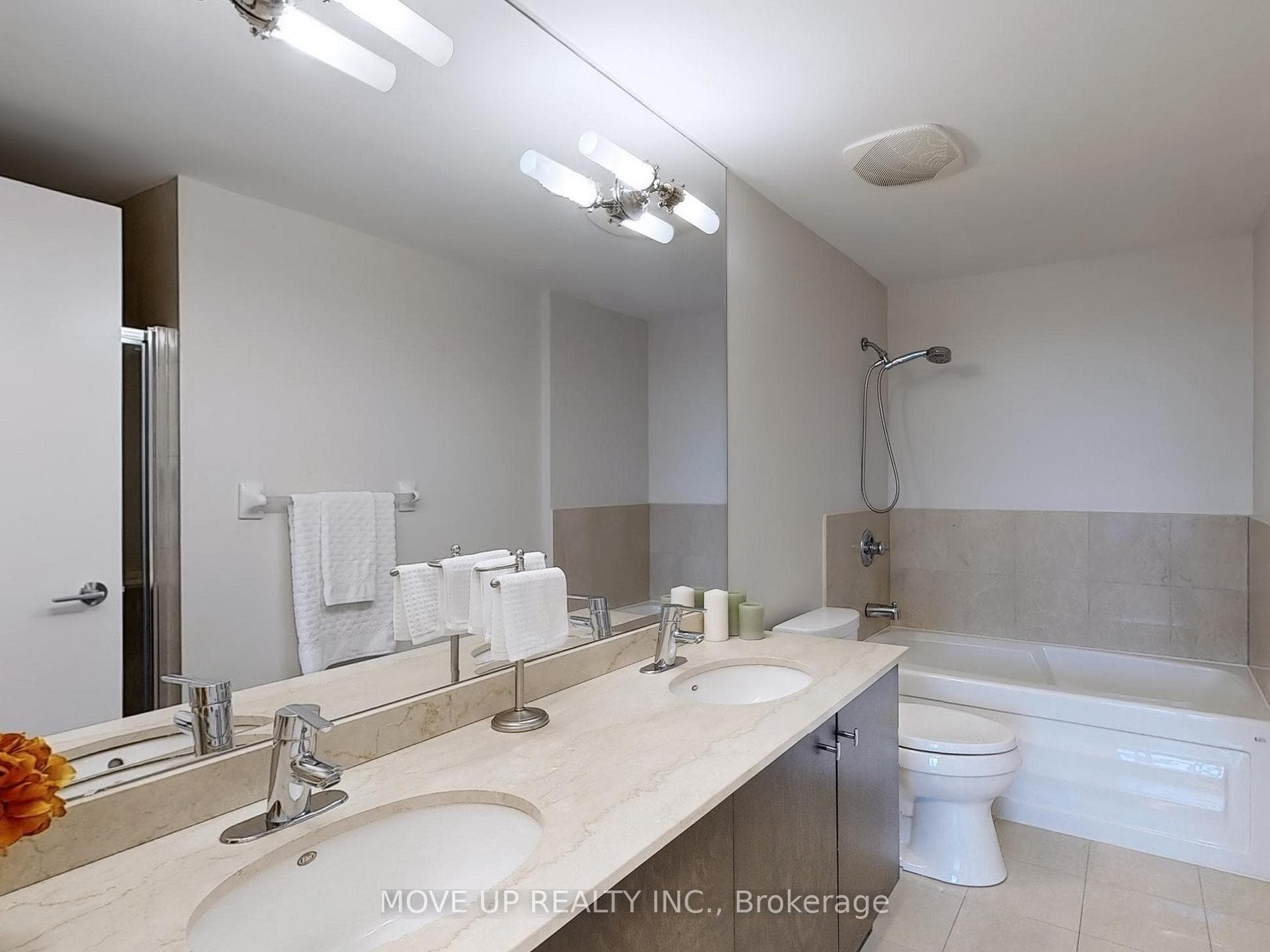 438 King Street Unit 1406 photo 13