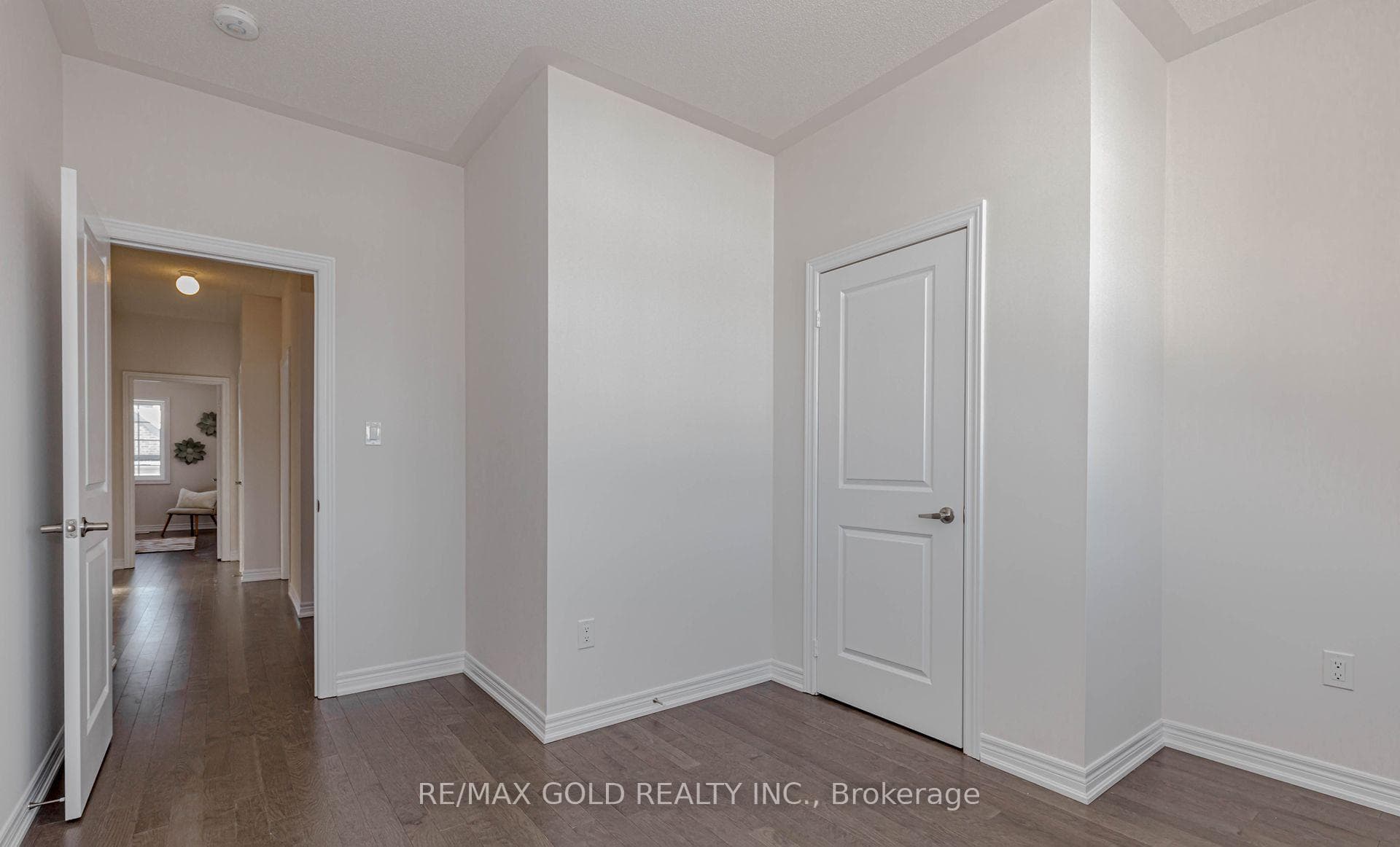 25 Sapwood Crescent photo 32