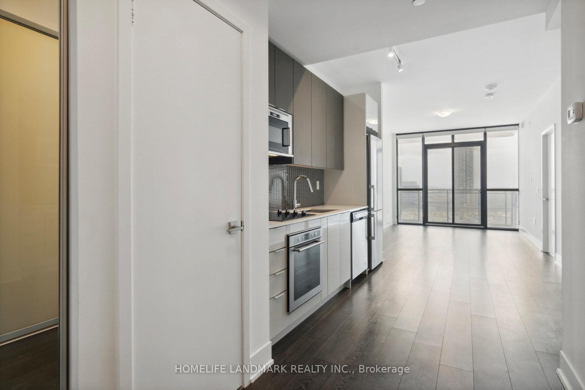 2916 HWY 7 Road Unit 1106 photo 7