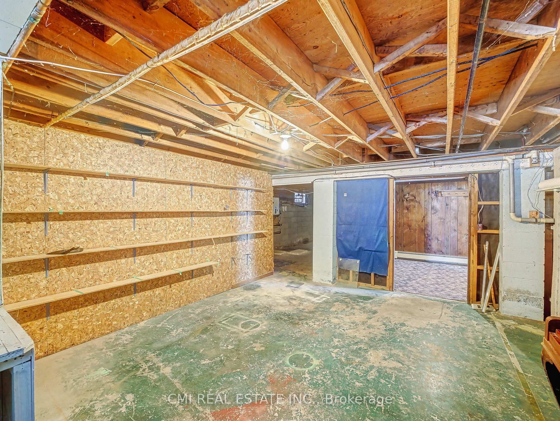 877 Killaly Street photo 35