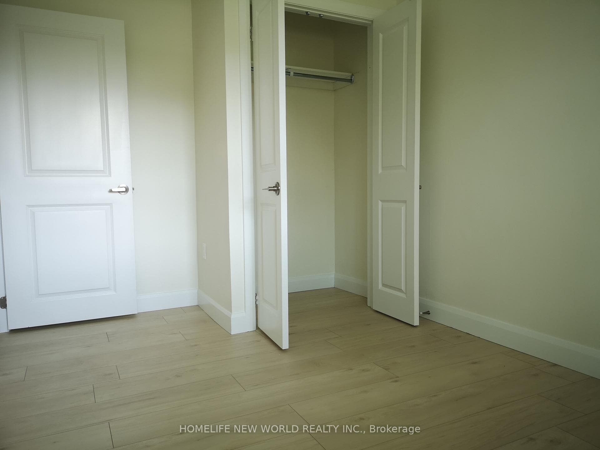 235 Axminster Drive photo 12