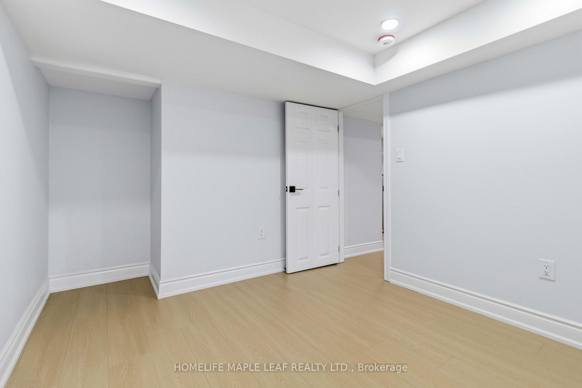 90 Burgby Avenue photo 48