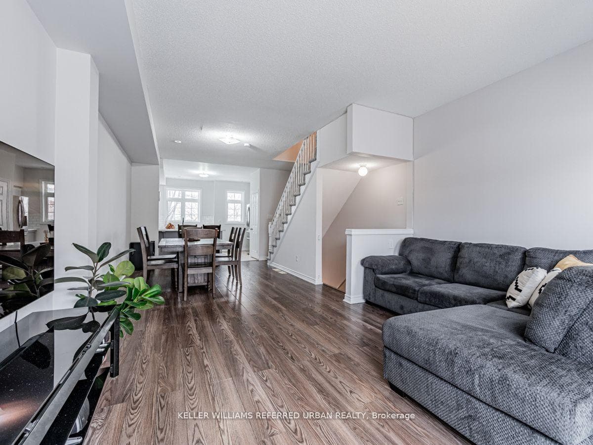 33A Oak Street photo 9