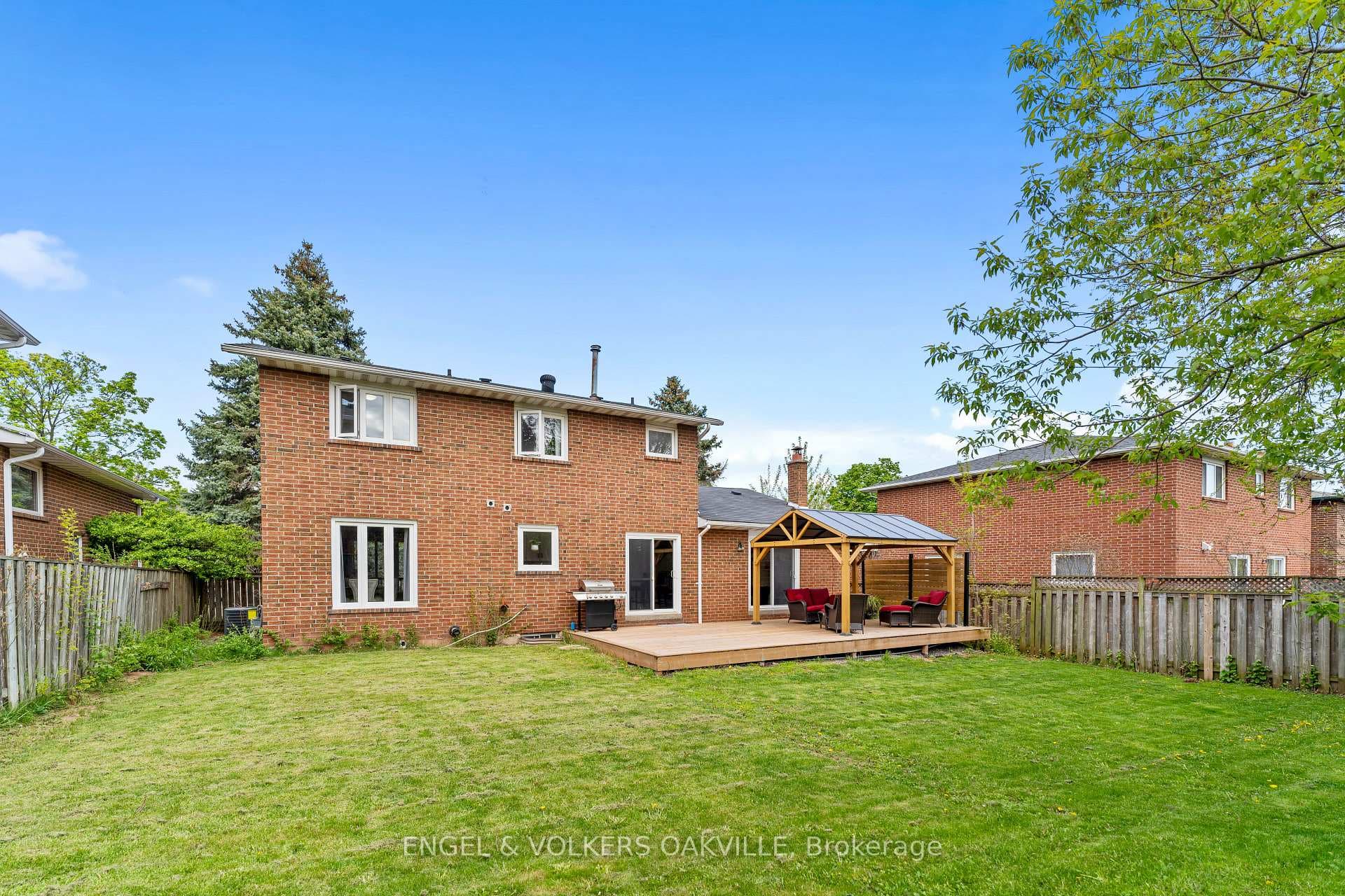 1487 Grand Boulevard photo 36