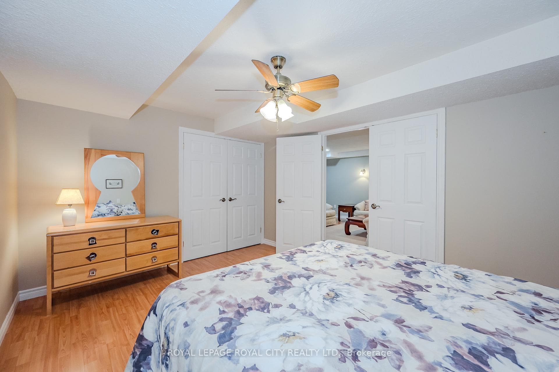 109 Riverwalk Place photo 34