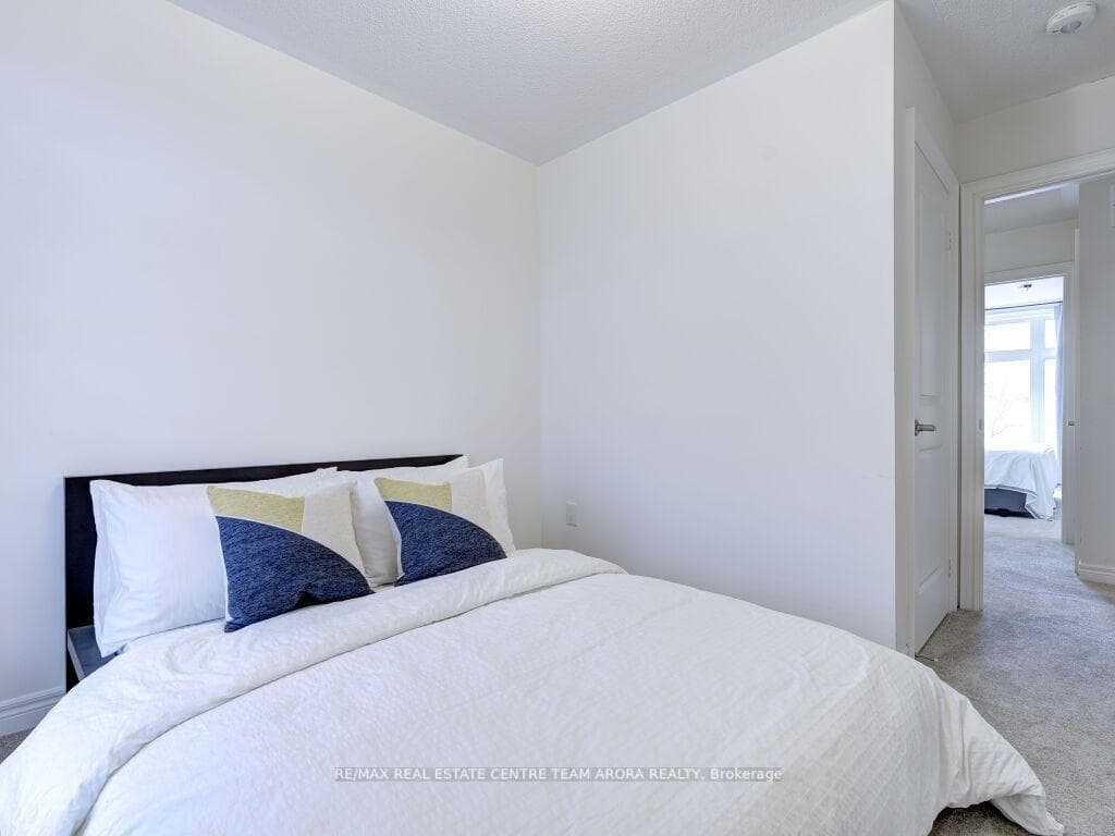 8 Queenpost Drive photo 28