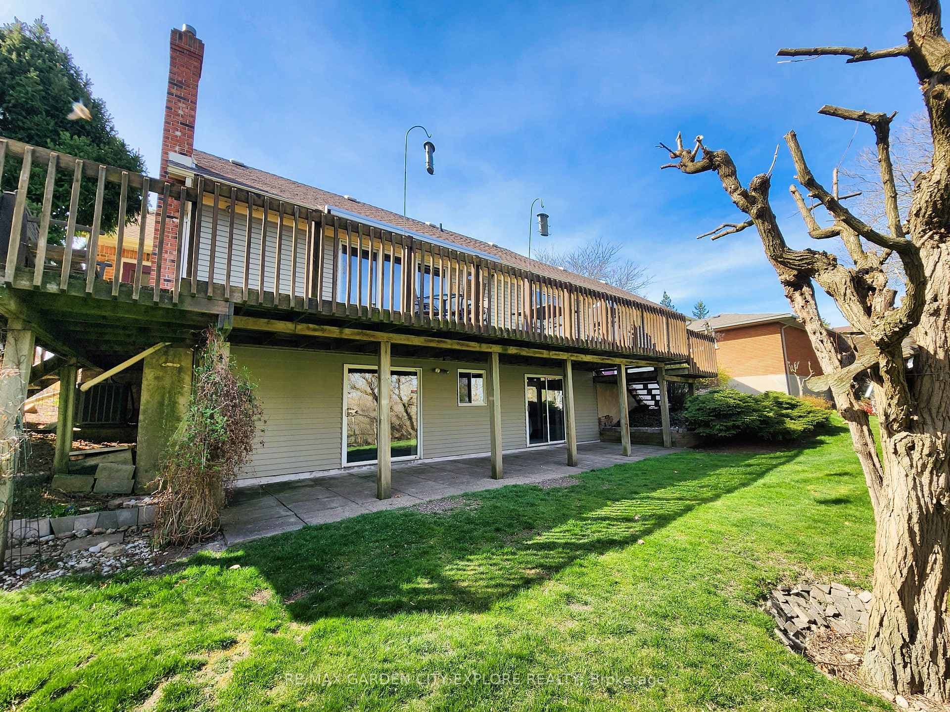 353 Pelham Road photo 10