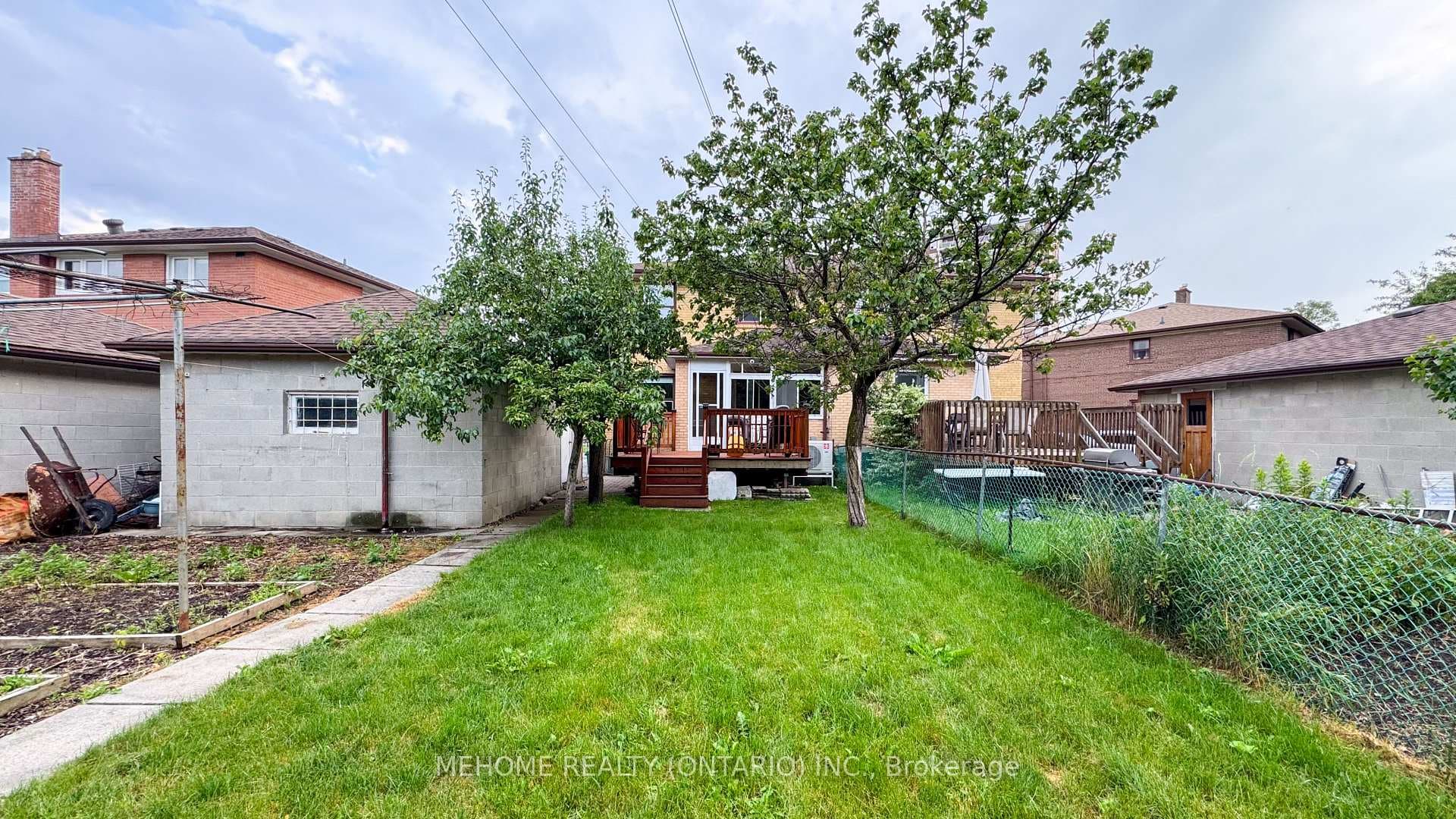 19 Sonnet Court photo 35