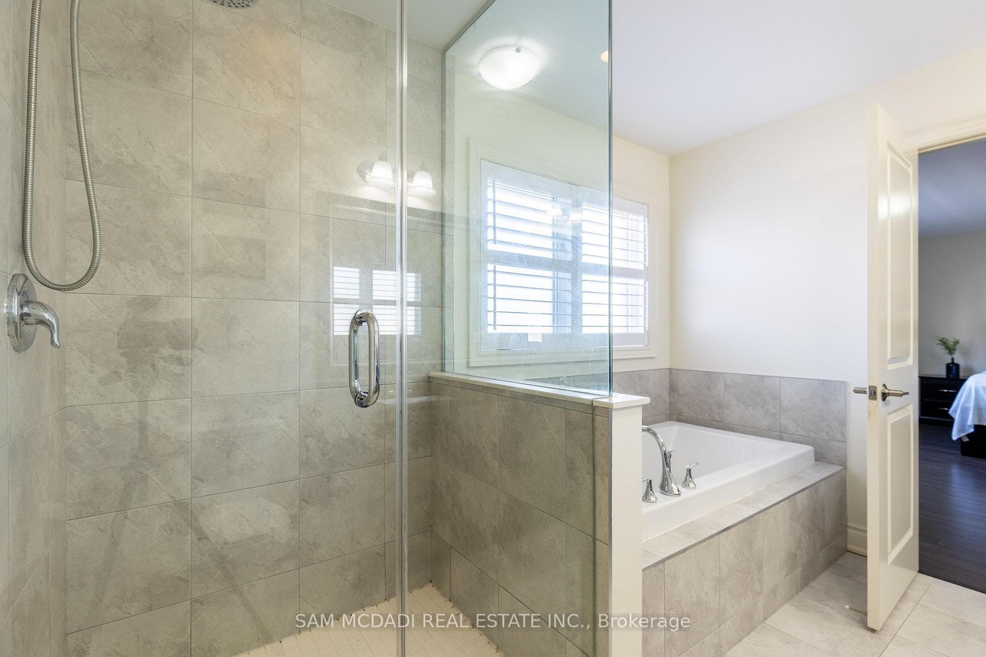 17 Mugford Crescent photo 25
