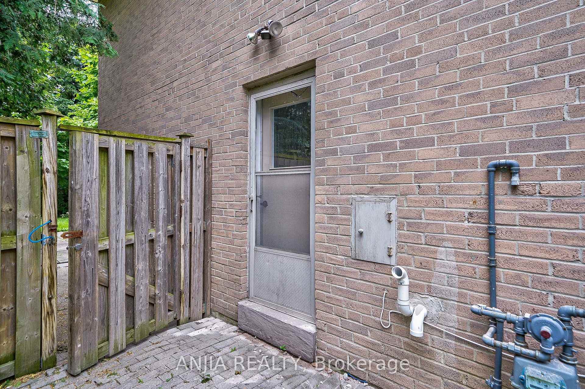 133 Crockamhill Drive Unit Upper photo 27