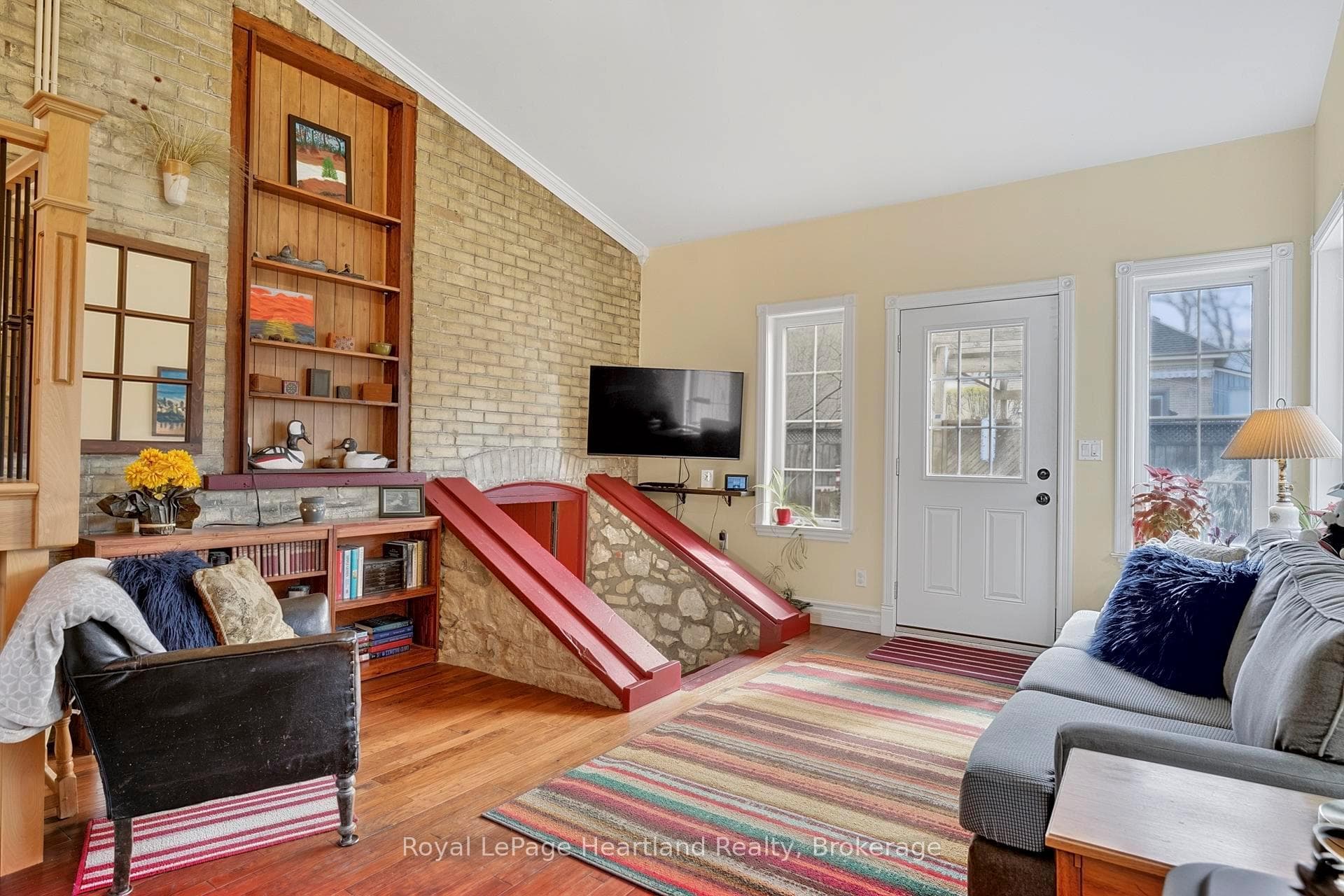 67 Elgin Avenue photo 9