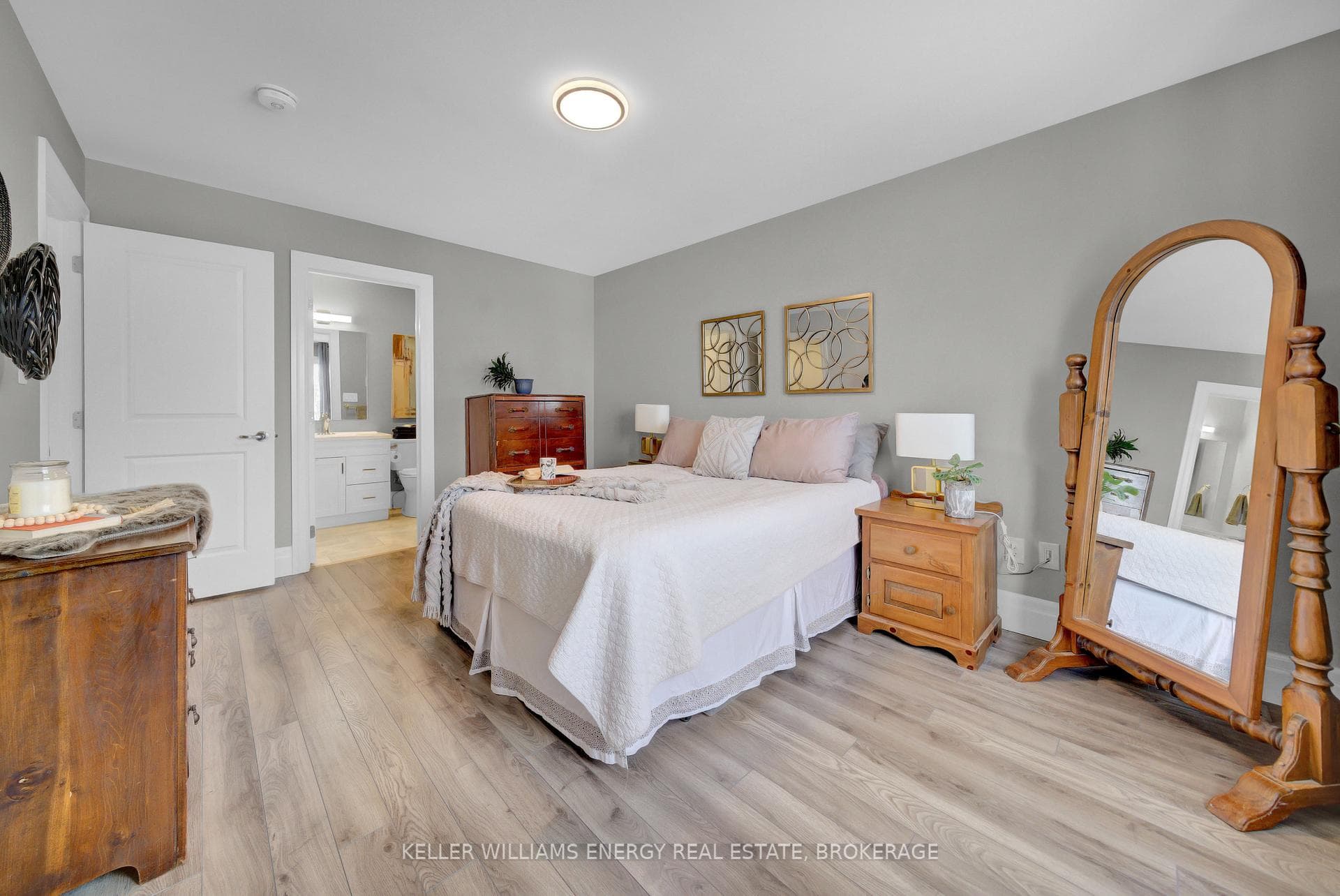 92 Campbell Crescent photo 23