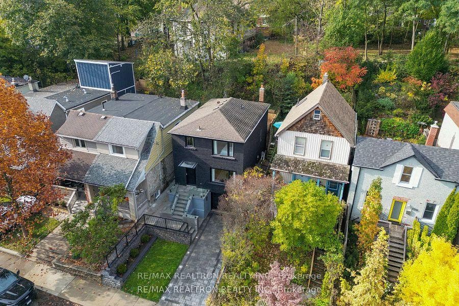 254 Hastings Avenue photo 5