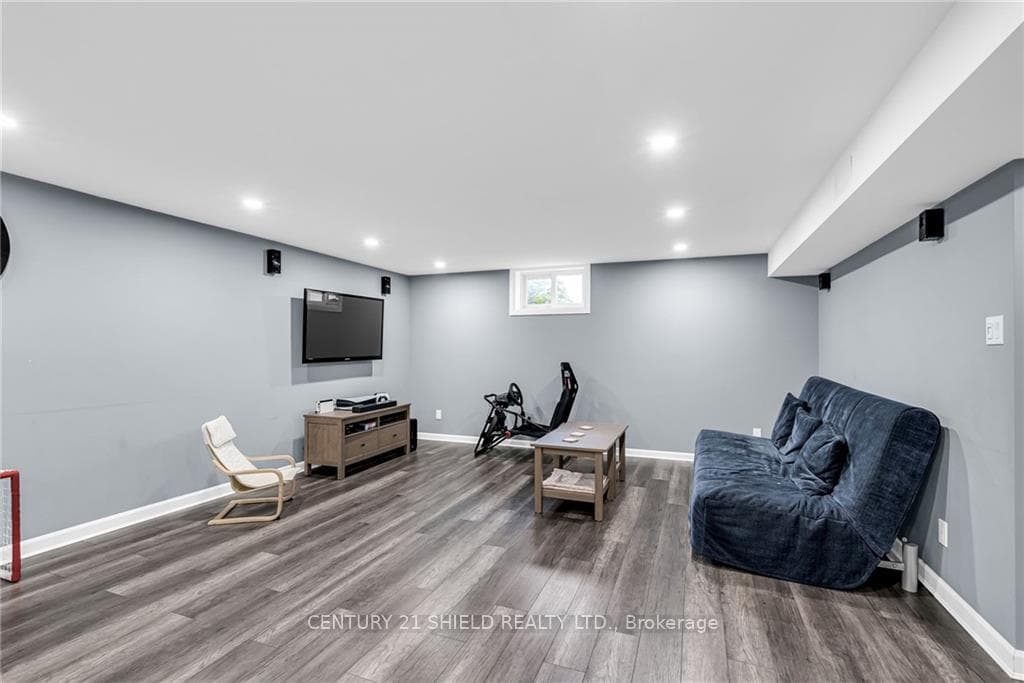 1707 DOVER Road photo 16