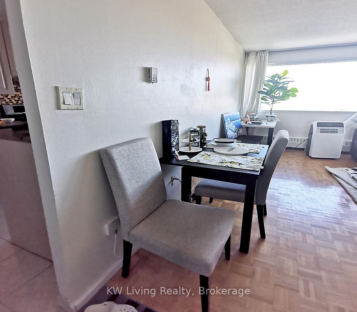 715 Don Mills Road Unit 1604 photo 19
